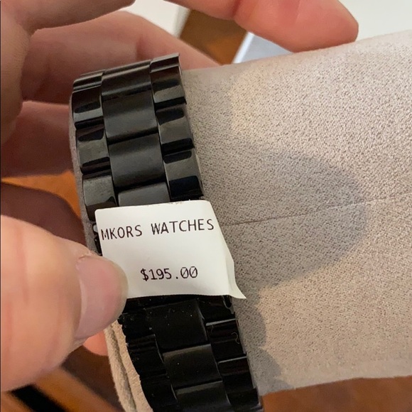 Michael Kors watch - Picture 2 of 3